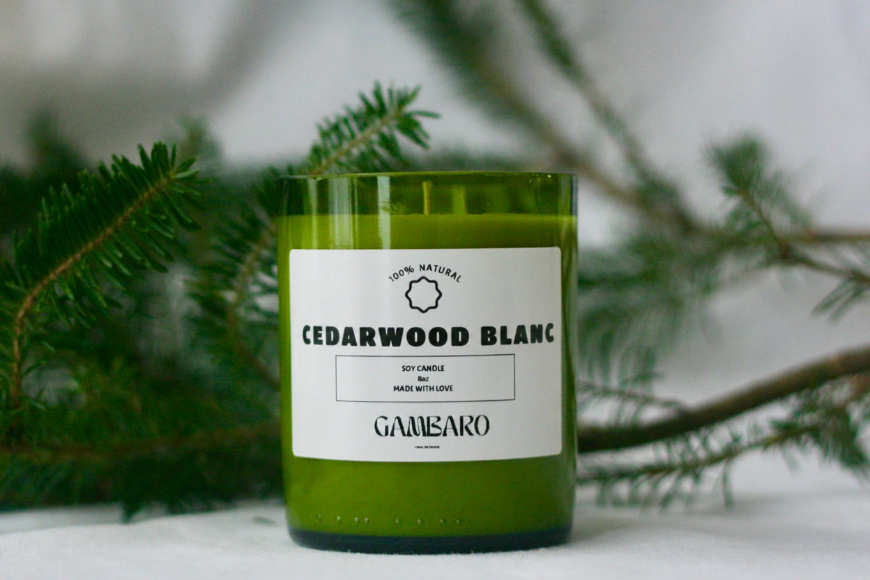 Green candle label cedarwood blanc gambaro candle